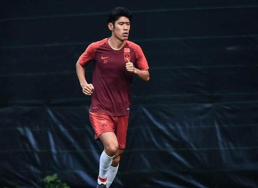 曝国足将迎大轮换,卡帅或弃恒大帮三线重组捍卫尊严|高准翼|吕文君