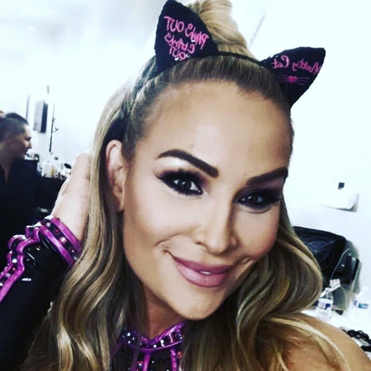 wwe摔角小姐姐每周低配版晒颜值 蕾西·埃文斯身边的是??|埃文斯|玛丽