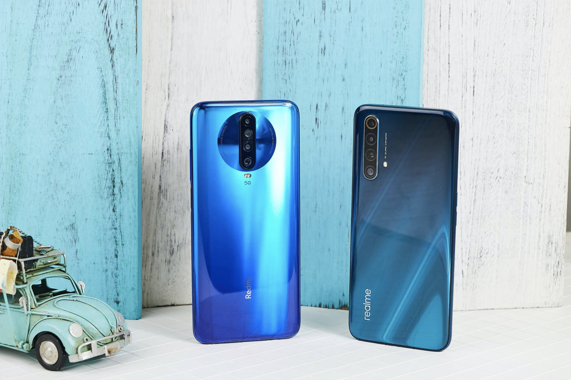 realme真我x50红米k305g续航对比更大电池的居然输了