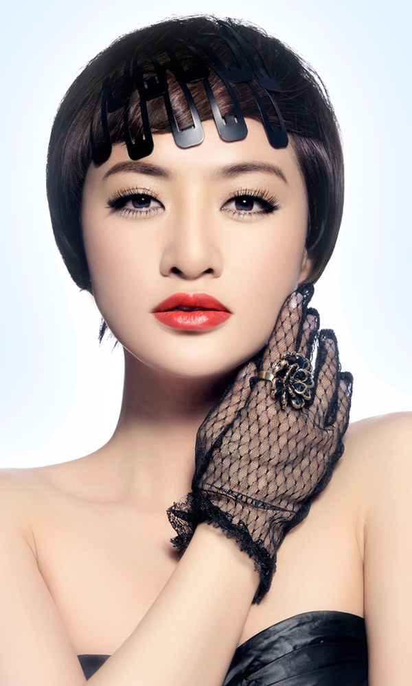 美丽优雅且知性的女明星田子田