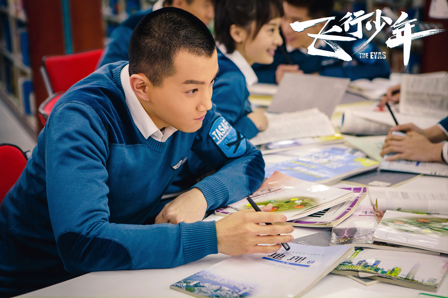 范世錡鱿鱼须造型玩转前卫 《飞行少年》热播获赞