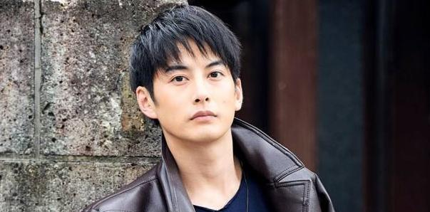 《假面骑士》中的海鳐,更是《盖亚奥特曼》中阿古茹奥特曼的人间