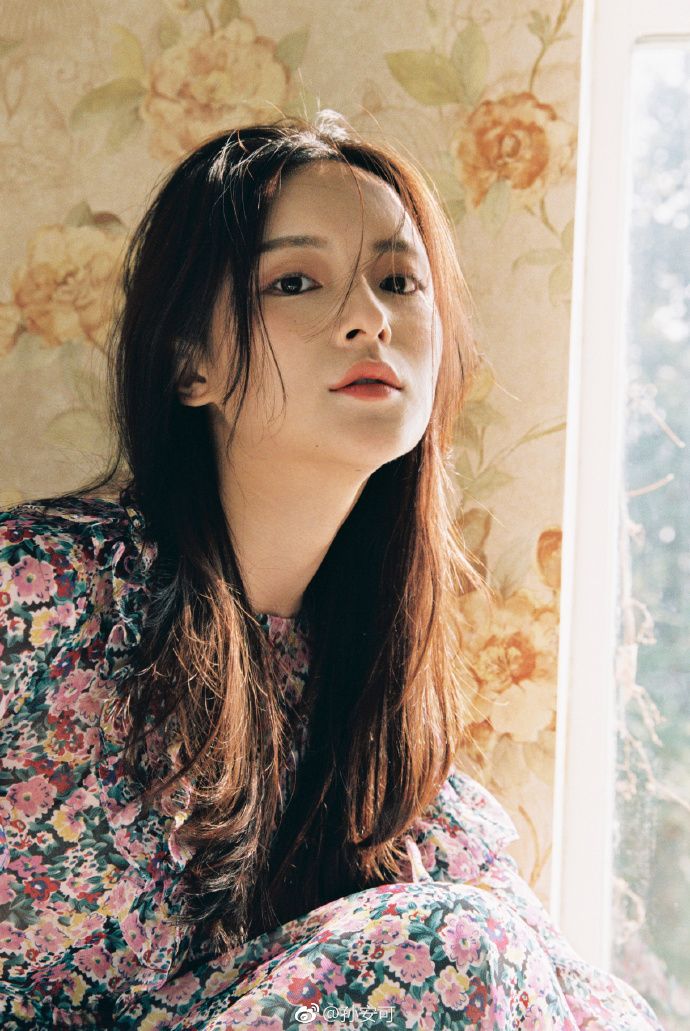 美女演员孙安可迷人写真美照欣赏