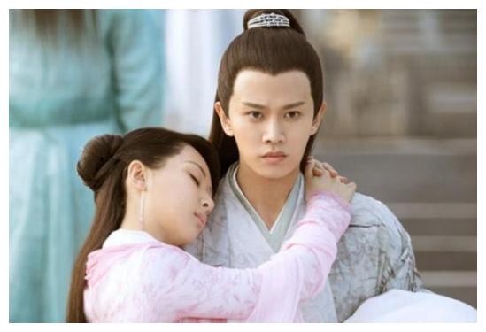 任嘉伦步入30岁大关,半夜发微博分享,杨紫喊任