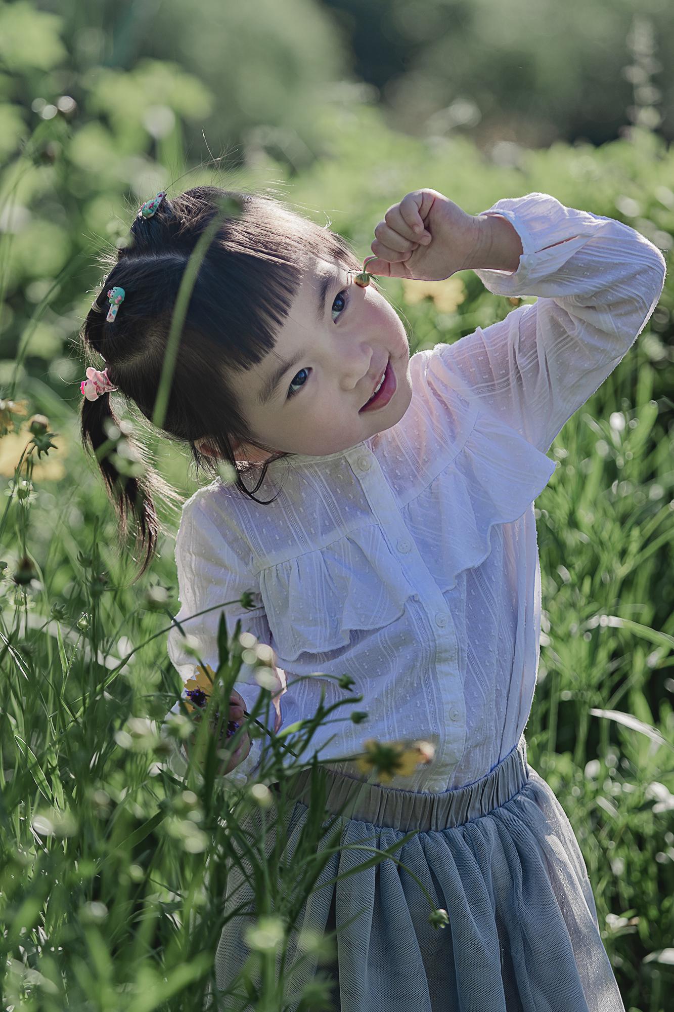 六一儿童节分享一组在福州花海公园拍的小女孩祝儿童节快乐