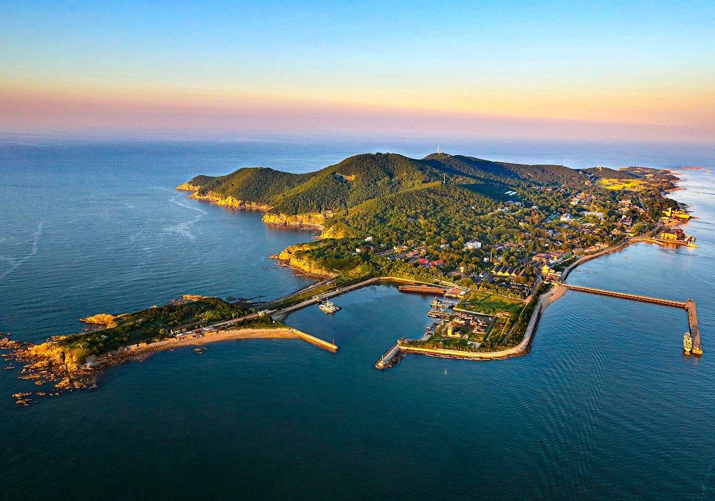 航拍山东威海刘公岛,中日甲午海战之地