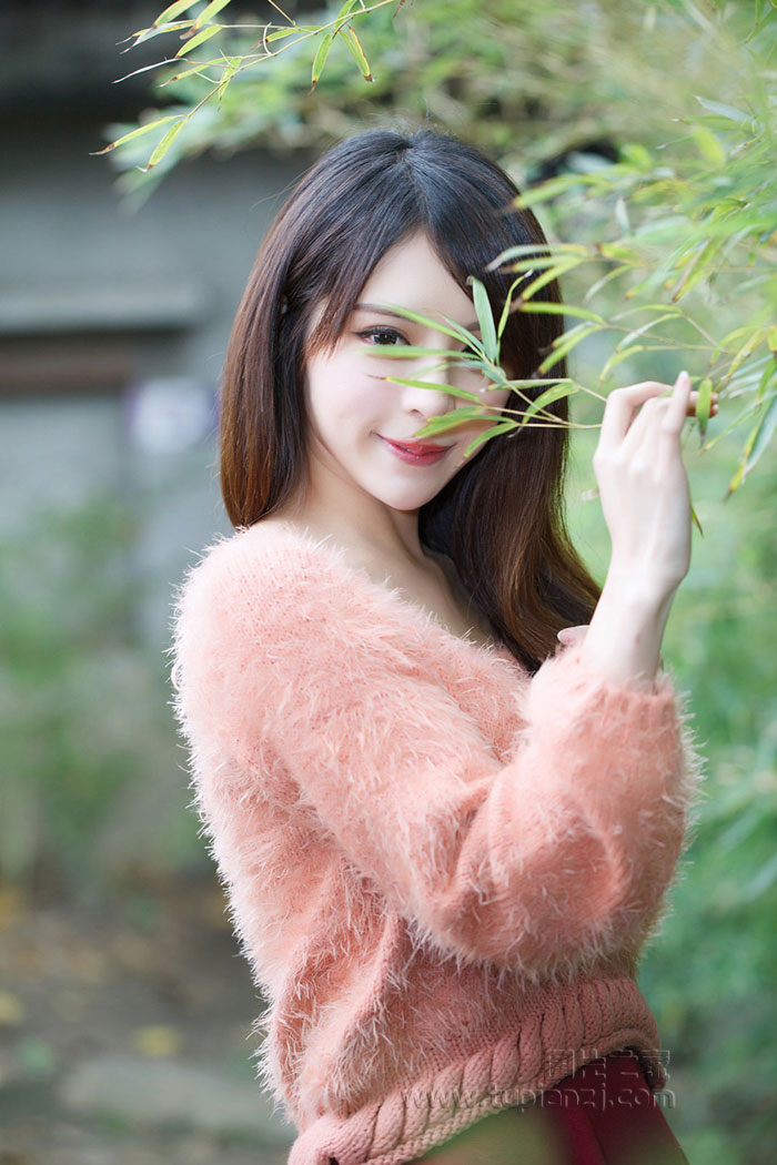 可爱娃娃般清纯美女生活照,清新怡人|生活照|娃娃|可爱_新浪新闻