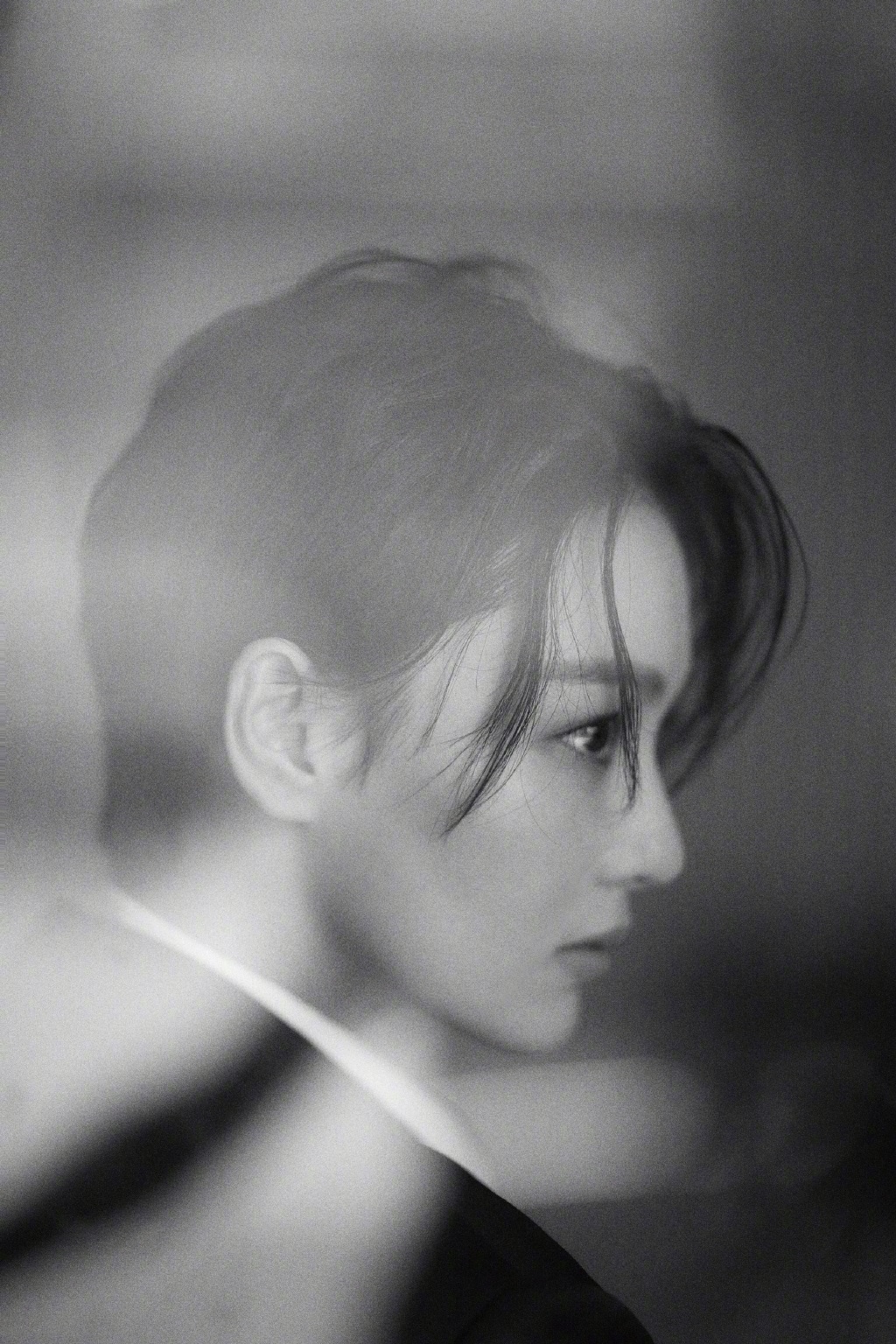 女明星张馨予迷人短发写真美照欣赏