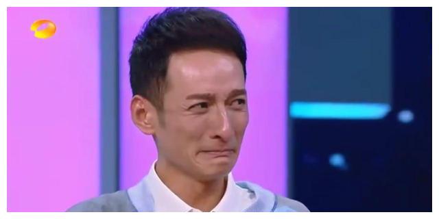 李维嘉又哭了,这次又为啥,快乐家族妈妈组团来庆,真是亲妈?