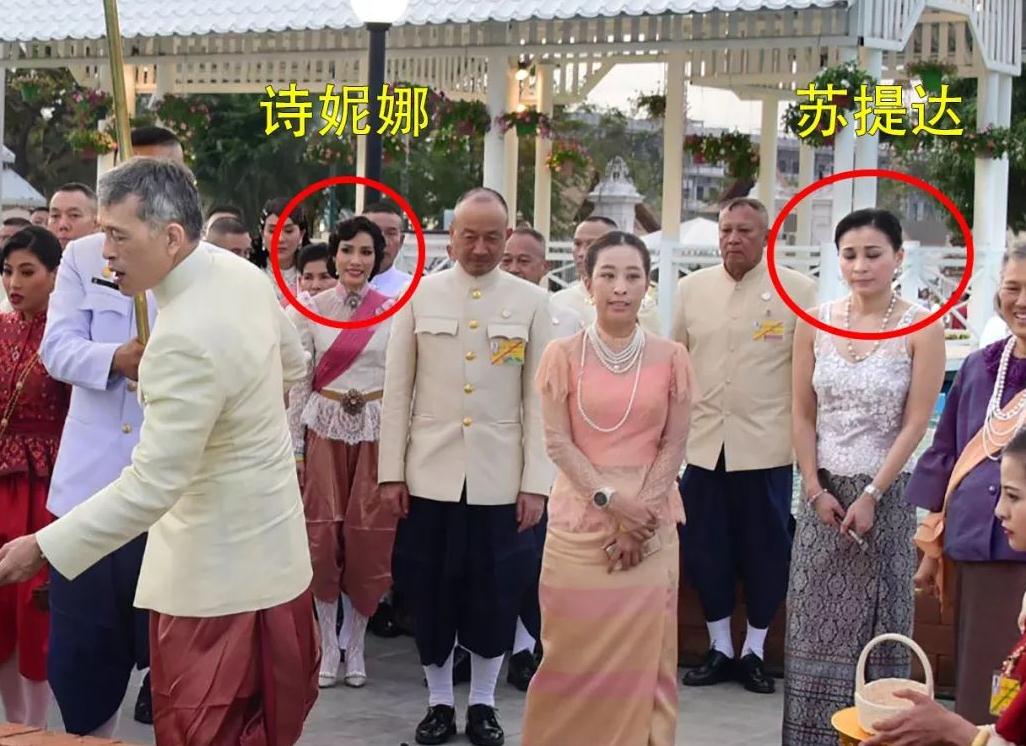 苏提达和诗妮娜苦斗十年,终于分出胜负,贵妃躲柱子后面露不爽!