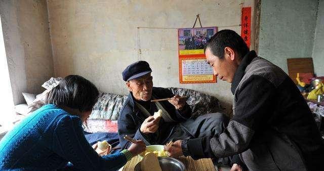 “王八有钱出气粗,侄儿有钱不叫叔”,农村的俗语,句句实用!_新浪新闻