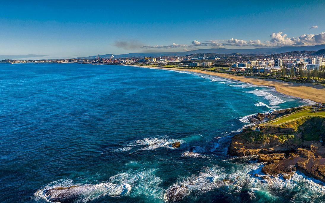 澳大利亚东南部有座城市,名叫卧龙岗,是跟诸葛亮有关系吗