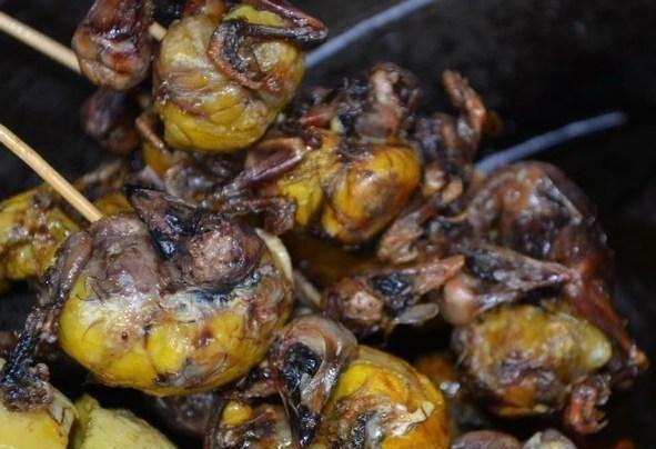 5种"奇丑无比"的美食,外地人看到就恶心,本地人吃上就上瘾