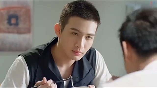 ko要留下来住,做饭刷碗拖地洗衣服全包,郝眉像捡了便宜一样