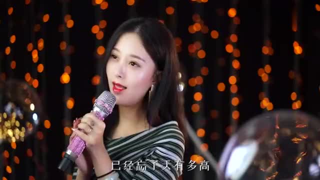 美女一首彭羚《囚鸟》,歌词悲伤,唱尽了爱情的卑微_新浪新闻