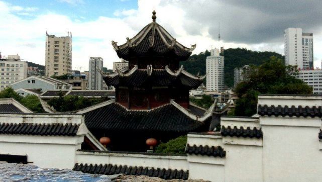 观风台风景如画,登台远眺极目筑天,南明河两岸风光一览无余