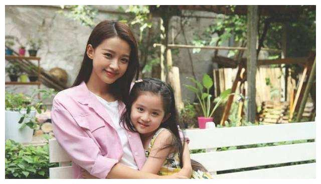 乖巧可爱,仅10岁却满满的女神范儿|因为遇见你|王亭文|孙怡_新浪新闻