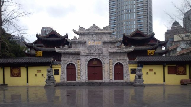 观风台风景如画,登台远眺极目筑天,南明河两岸风光一览无余