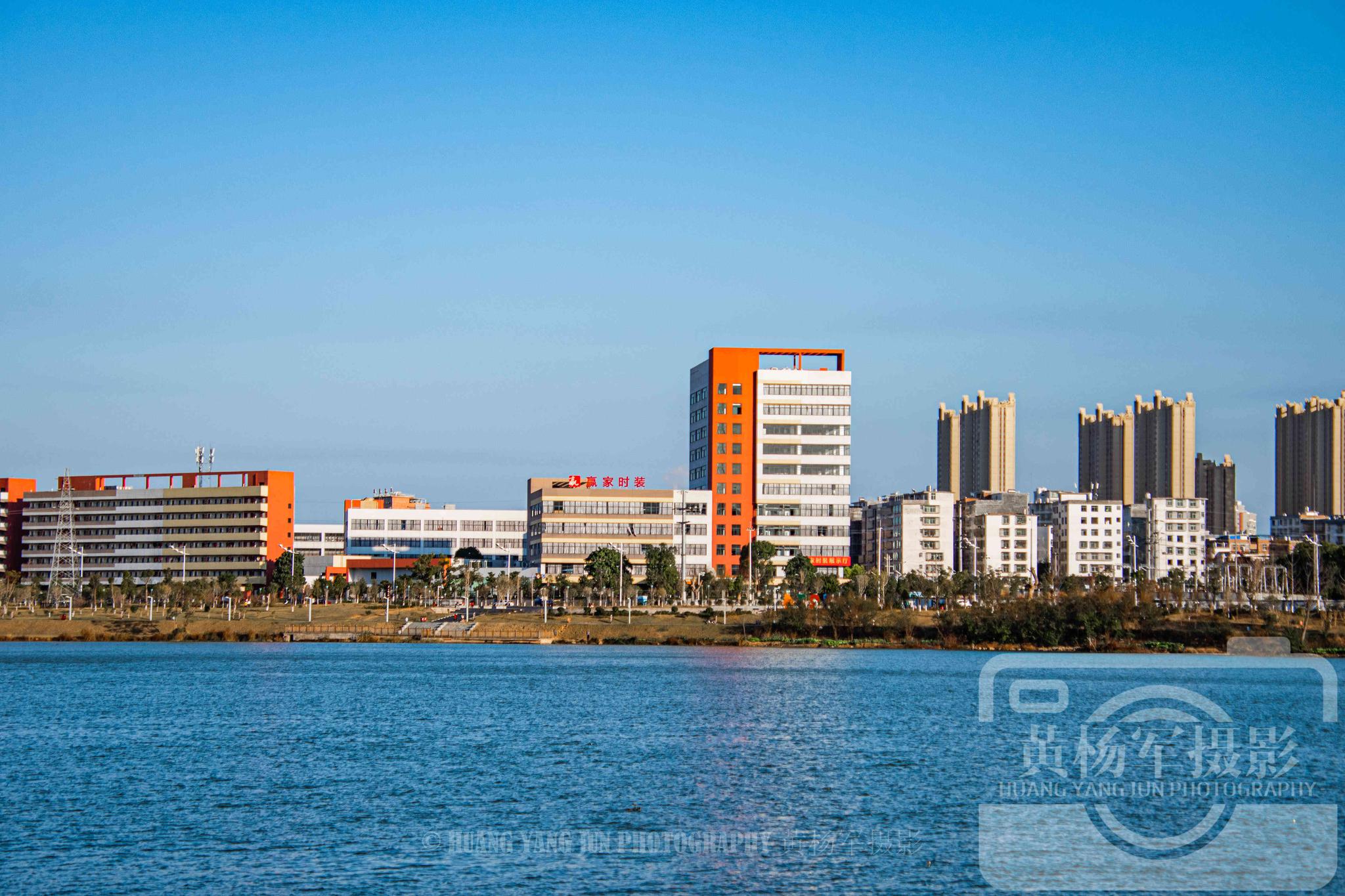 江西于都县贡江河畔的冬日风光,有种美叫做迷人的于都蓝,看咋样_高清