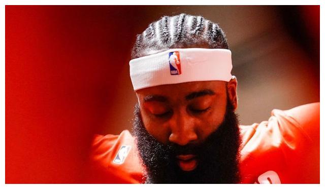 哈登地垄沟新发型,近照曝出太辣眼睛!球迷:下次胡子也搞搞脏辫