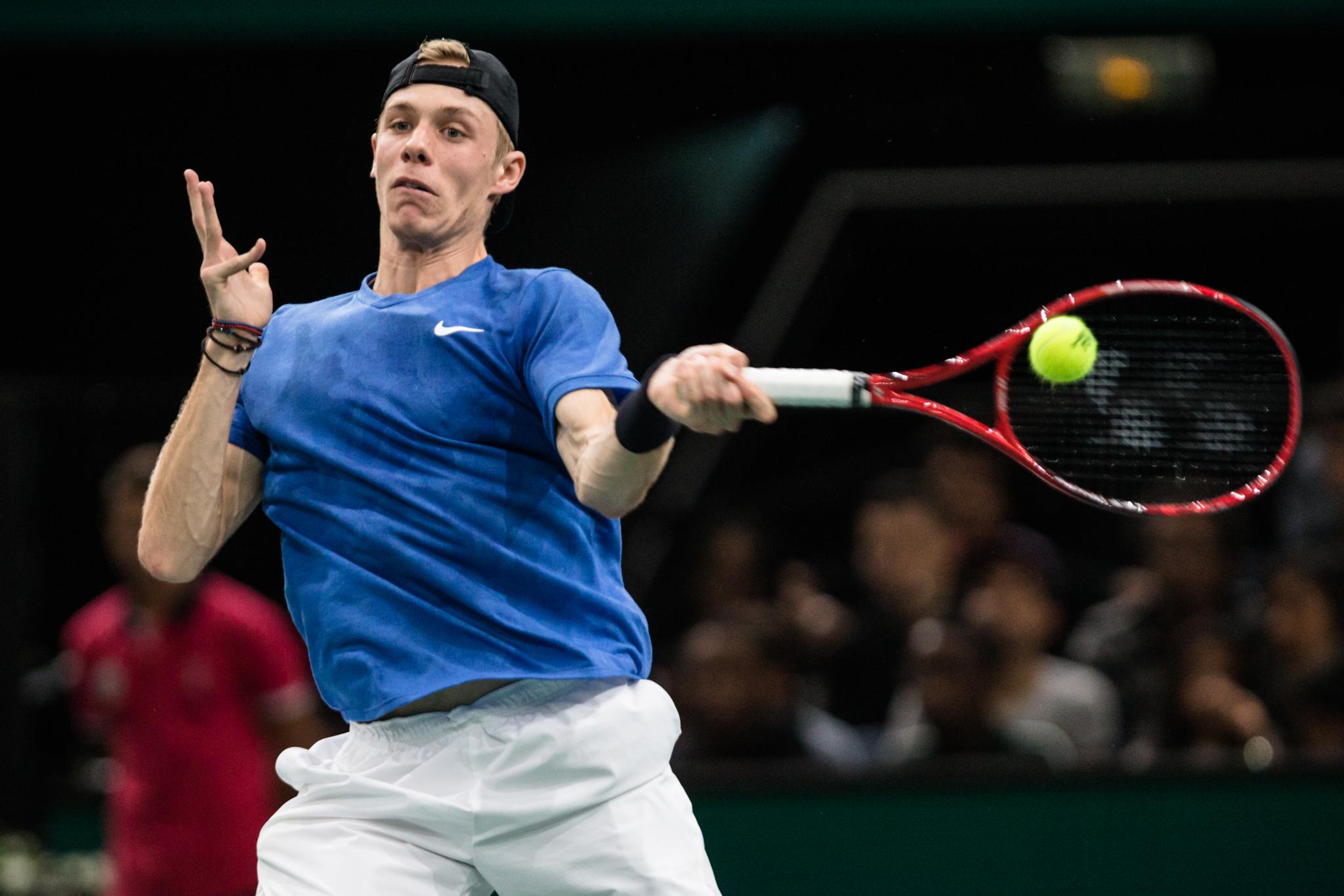 网球——巴黎大师赛:沙波瓦洛夫胜孟菲斯晋级半决赛