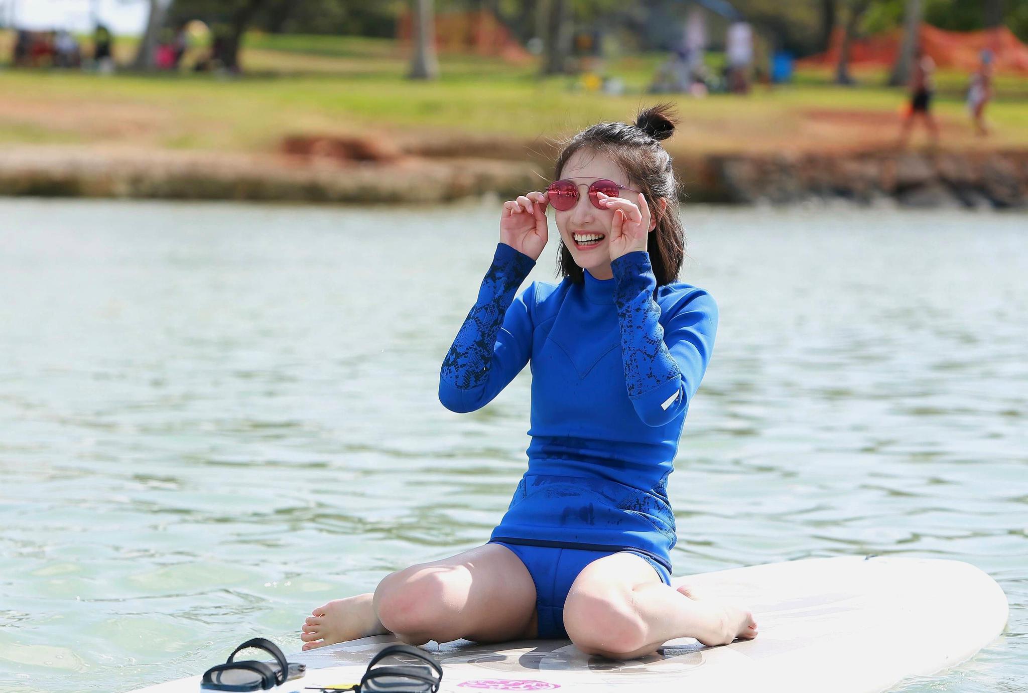 周冬雨:请叫我练瑜伽的乖宝宝,不是功夫哟