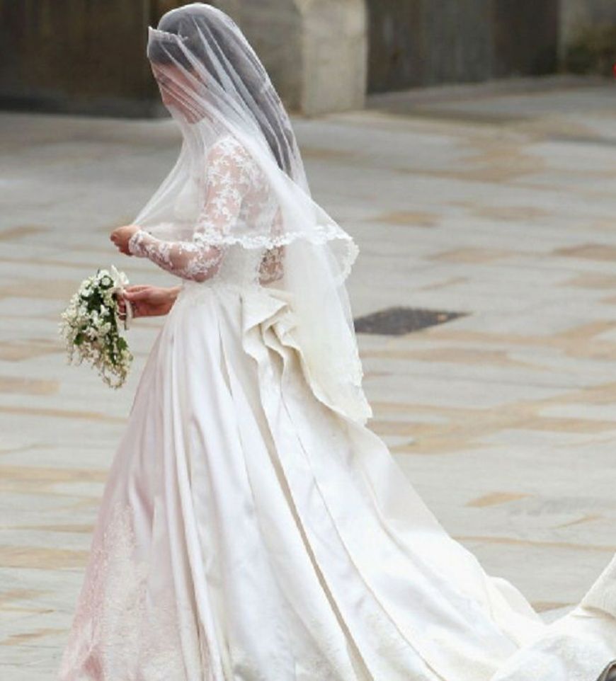 戴安娜王妃凯特和梅根马克儿的婚纱图像你觉得谁最美