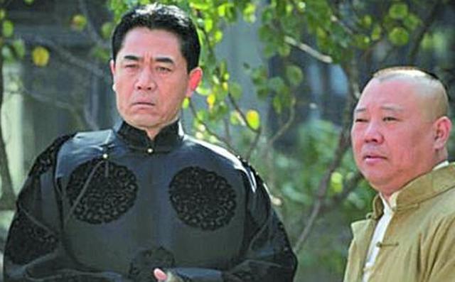 孙子白占安由于没有成为老姑奶奶的承继人,而遭到安慰,内心接受不了