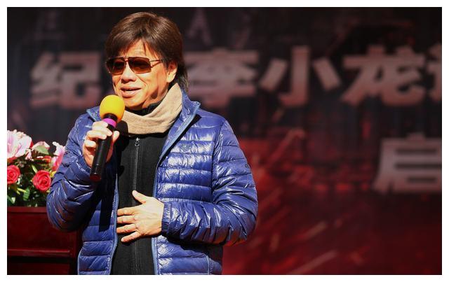 "火云邪神"扮演者, 70岁的梁小龙承认出轨, 女方照片曝光