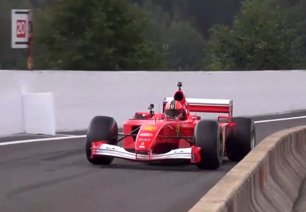 F1大奖赛速度之星,F1的运动激情,了解F1吗|赛车|F1大奖赛|四驱车_新浪新闻