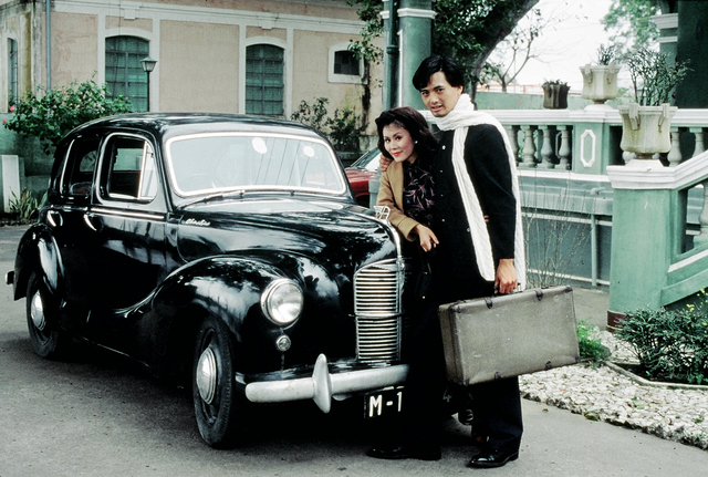 1980版的上海滩罕见老照片周润发与赵雅芝的颜值巅峰