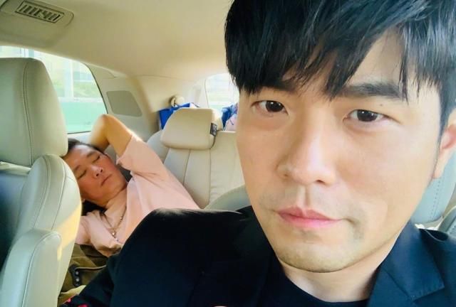 瘦下来的他和陈赫相似度高达80%|杰伦|周杰伦|陈赫_新浪新闻