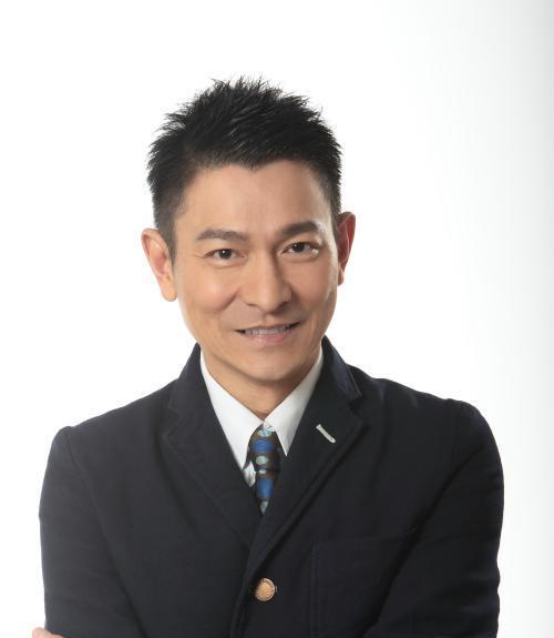 刘德华演唱会结束后首现身!病房照粉丝心痛