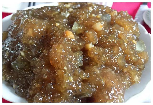 名叫鸭松羹,里面却没有鸭肉,热量超低,还口感软糯,香甜适口