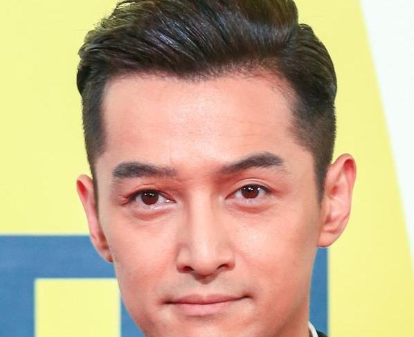 胡歌也不扛老北大路演眼窝深陷嘴角下垂才37岁怎么遮样了