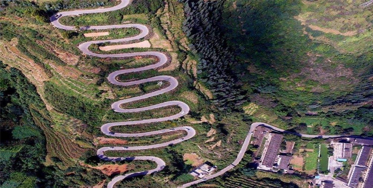 3公里的长度上一共有68道拐弯