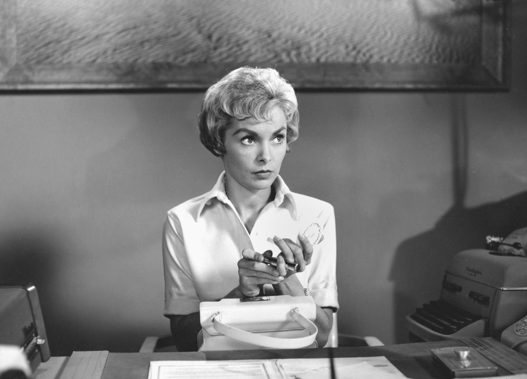 一组珍藏的《惊魂记》剧照,最后一张是惊悚电影的一座丰碑