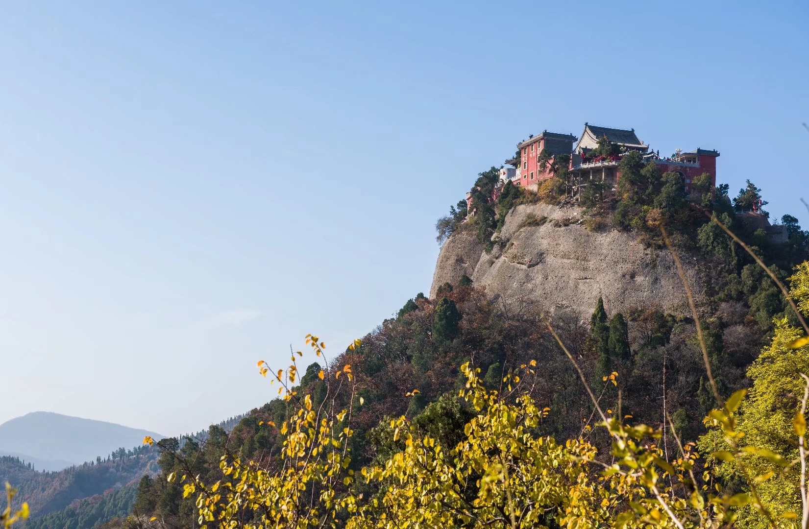 【携程攻略】景点,山神庙位于北京香山公园内不易被游客察觉的一隅，准确地说，是位于香…