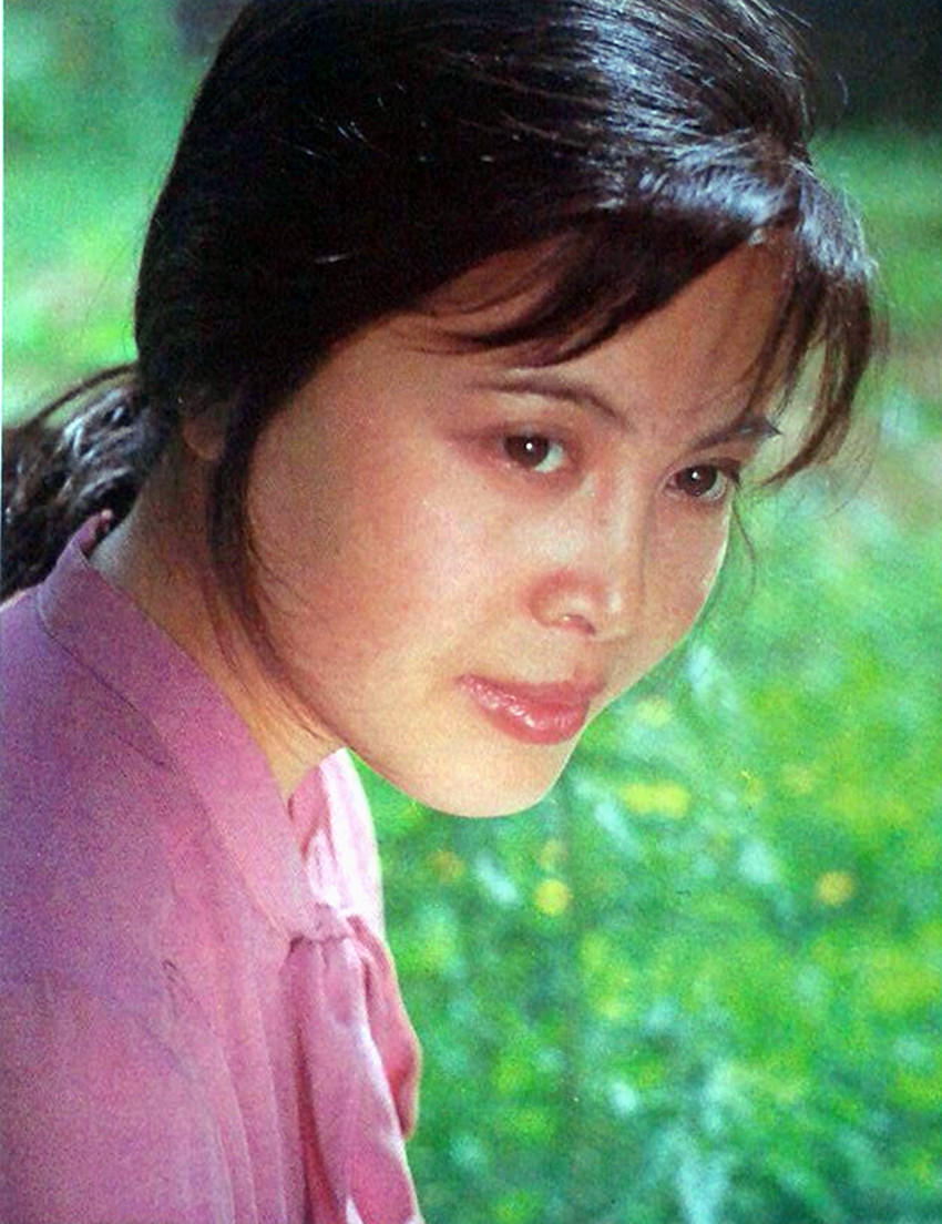 1980年代女影星杨海莲罕见剧照老照片因电影海霞而出名