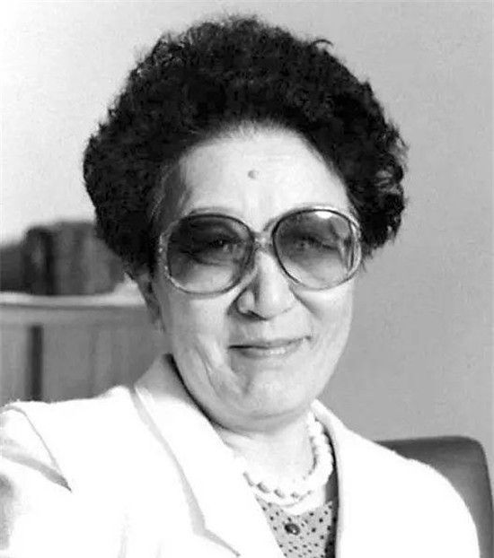 清朝最后的格格金默玉老照片坎坷一生仍散发着贵族气质