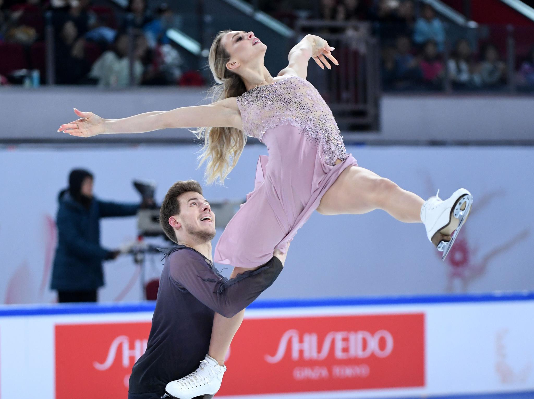 花样滑冰——中国杯:俄罗斯组合冰舞夺冠