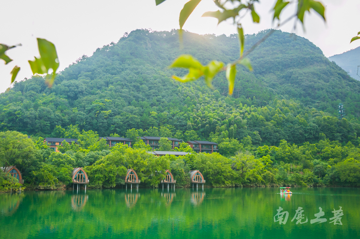 富春江七里泷峡谷段,在旅游界有"小三峡"之称