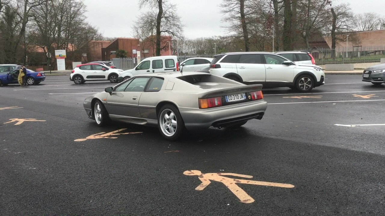 007邦德曾经的座驾,经典翻灯,路特斯莲花esprit