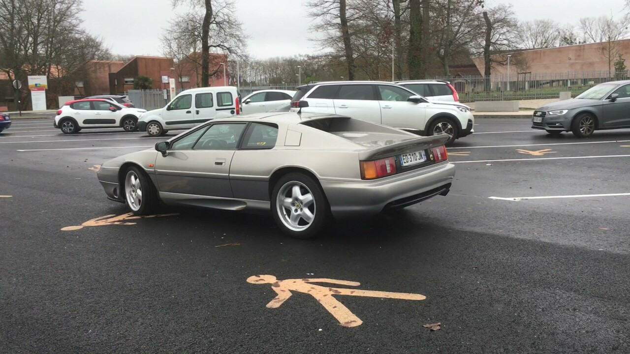 007邦德曾经的座驾,经典翻灯,路特斯莲花esprit