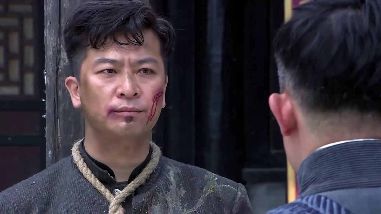 霍啸林想起童年往事,对赵舒城这个汉奸兄弟,有些下不了手