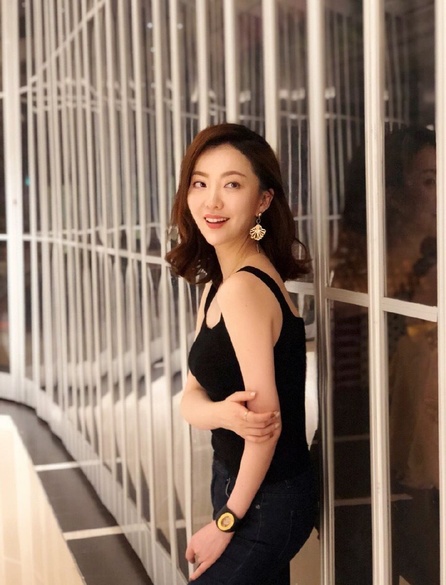 曾是选美比赛冠军与何润东传出过绯闻如今31岁却还是单身