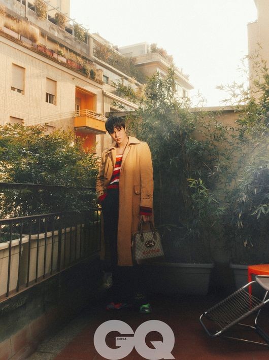 exo成员kai最新时装杂志写真曝光