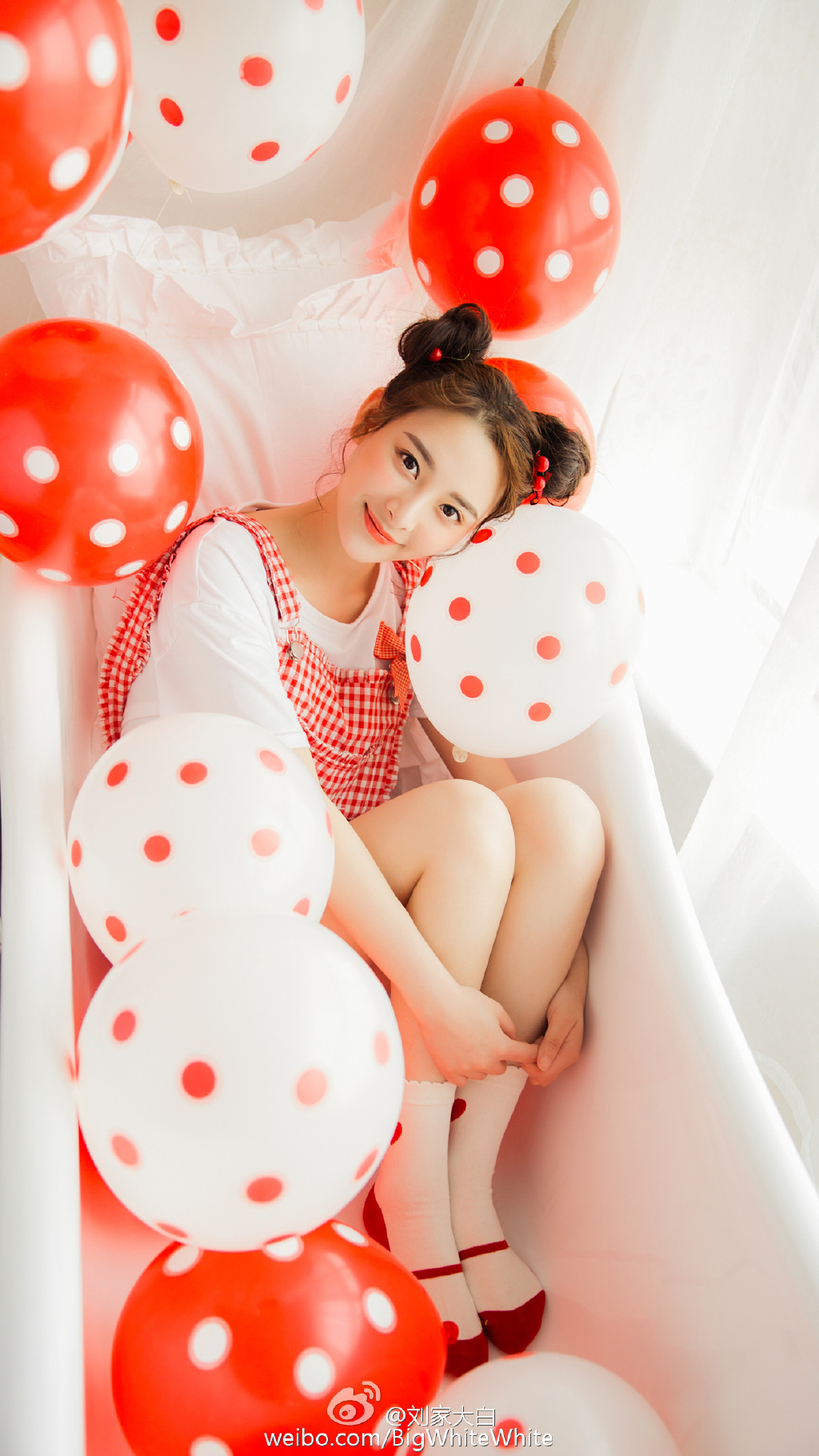 美美的清纯美女生活照,嘟嘴调皮卖萌