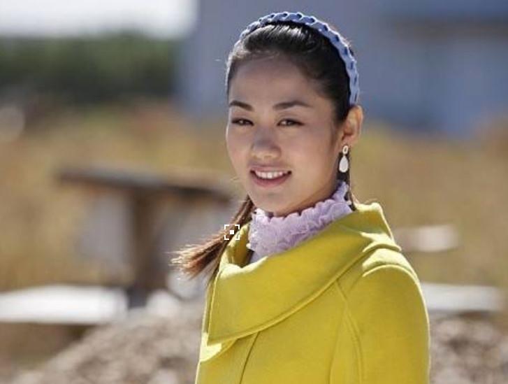 《乡村爱情》王小蒙,42岁依旧美艳如花,不演戏真的好可惜