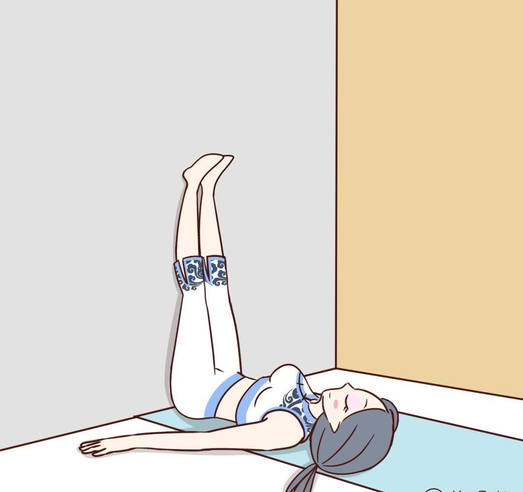 每天晚上把双腿靠墙在墙上,不仅腿细了,皱纹没了人也年轻了